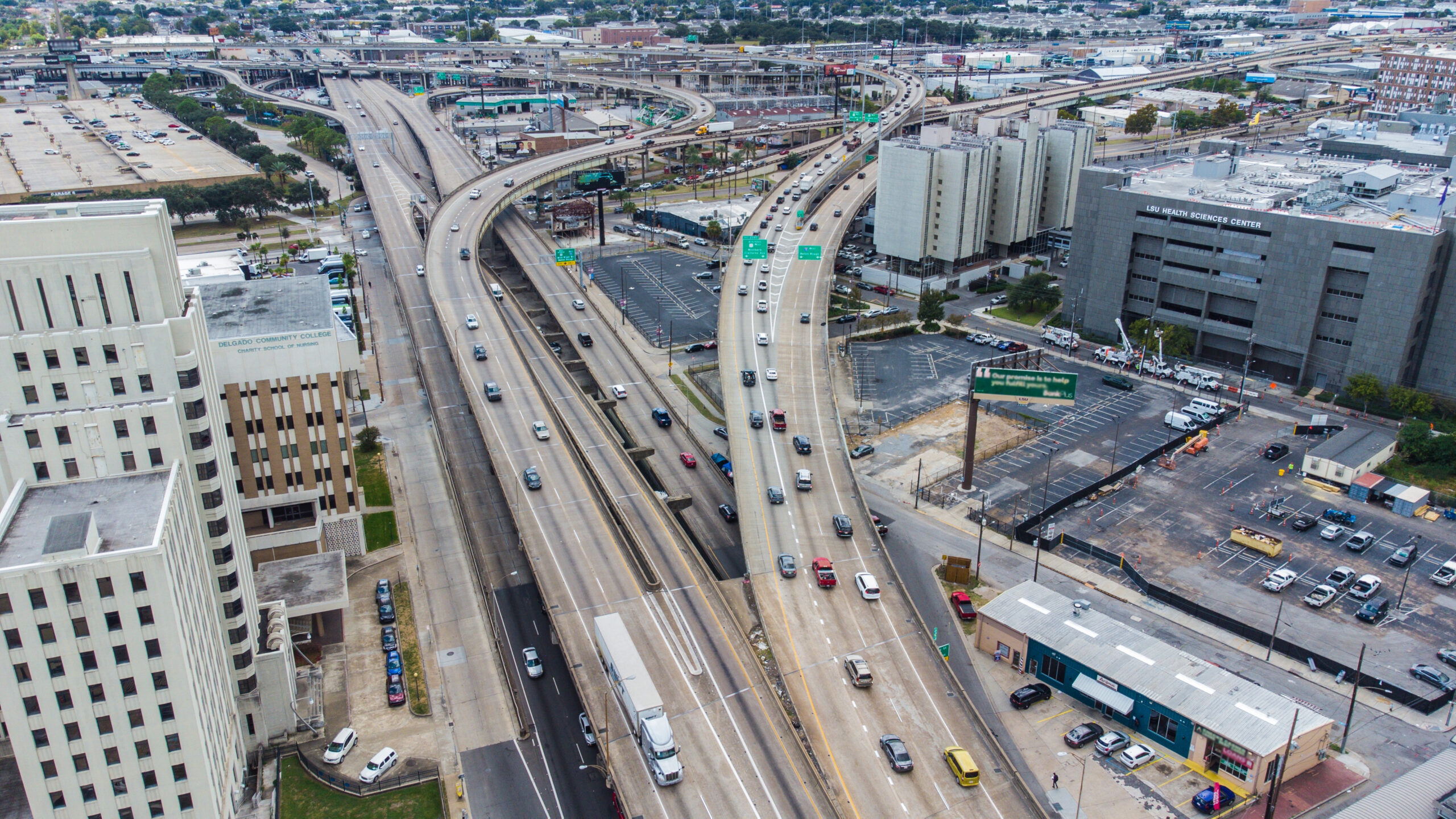 Household economic resilience in metropolitan  New Orleans after Hurricane Katrina